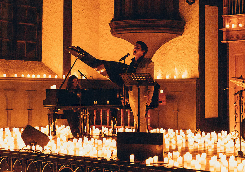 A Retro Night by Candlelight