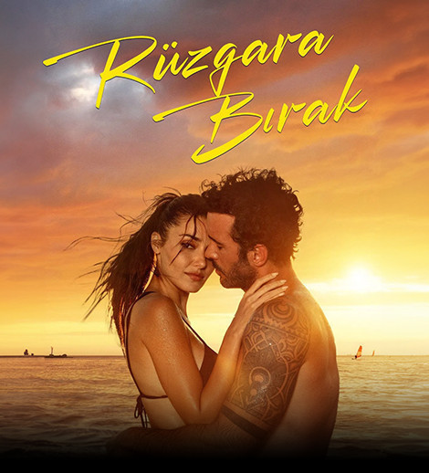 “Rüzgara bırak” filmin nümayişi
