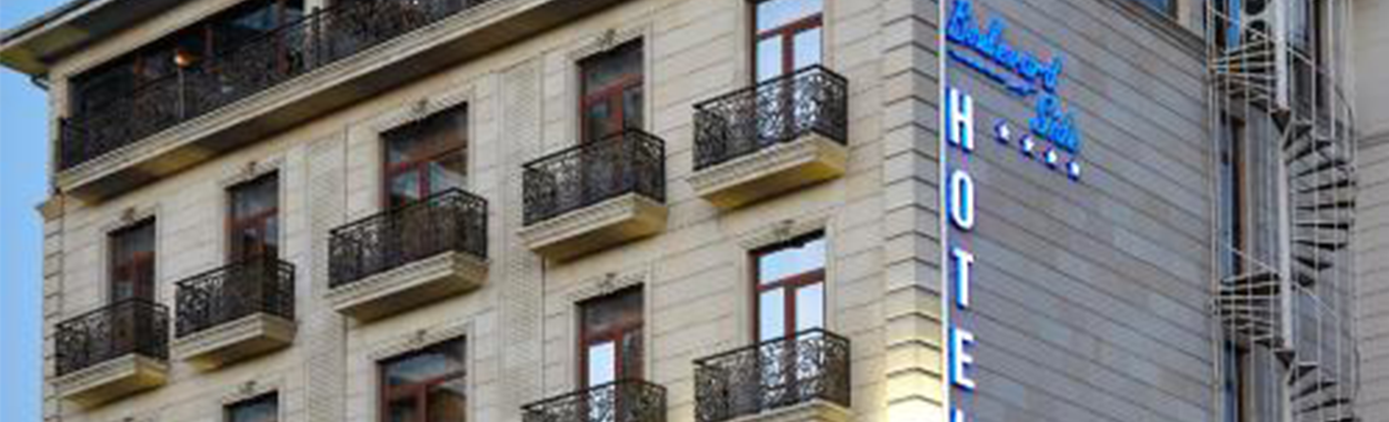 Boulevard Side Hotel