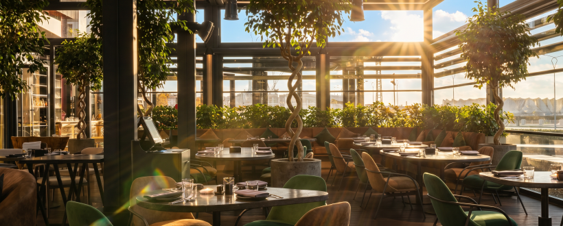 Bakı Bulvarı, Daş Salnamə Muzeyinin yaxınlığında, Elektra Events Hall, B4 Restaurant